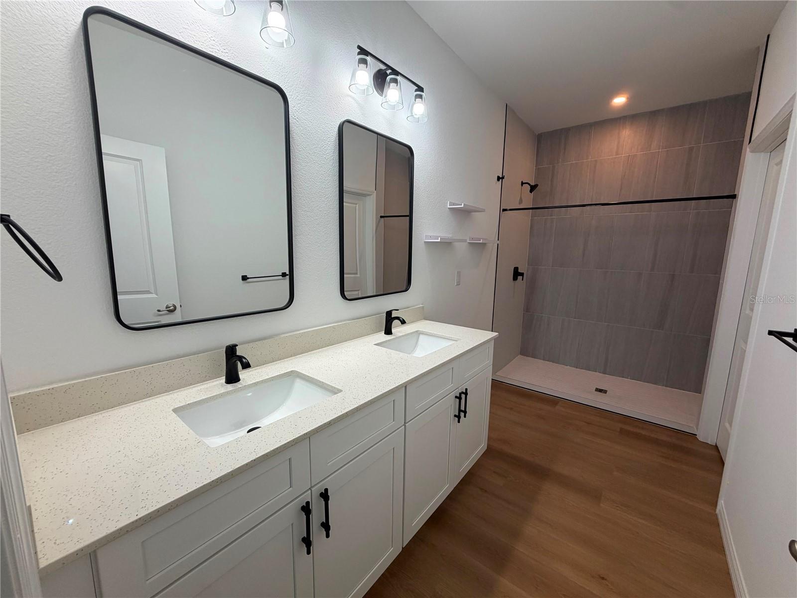 1204 GOSHEN RD — photo 2
