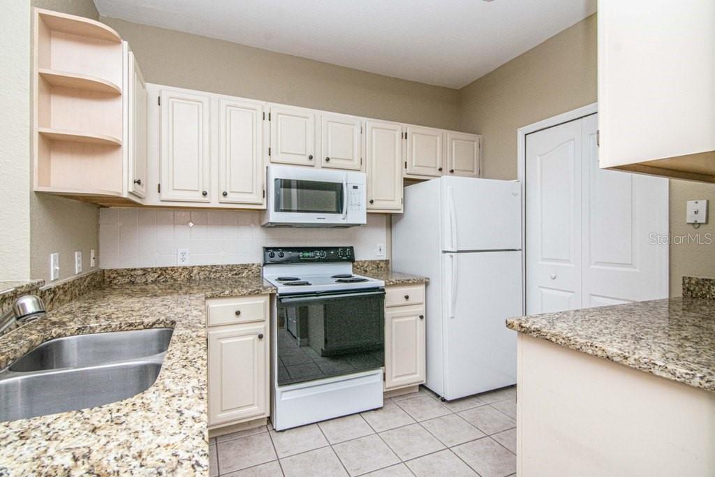 5713 LEGACY CRESCENT PL #101 — photo 9