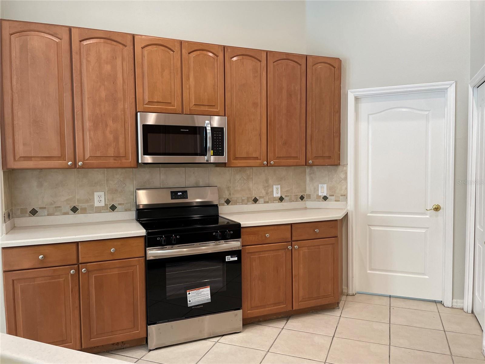 6119 PALOMINO CIR — photo 10