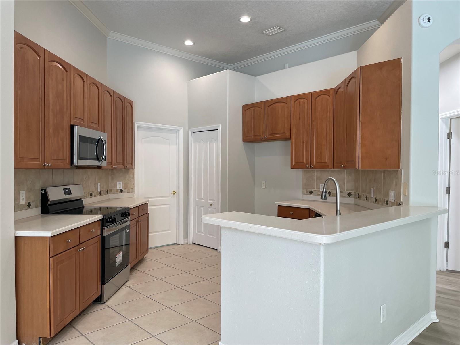 6119 PALOMINO CIR — photo 8