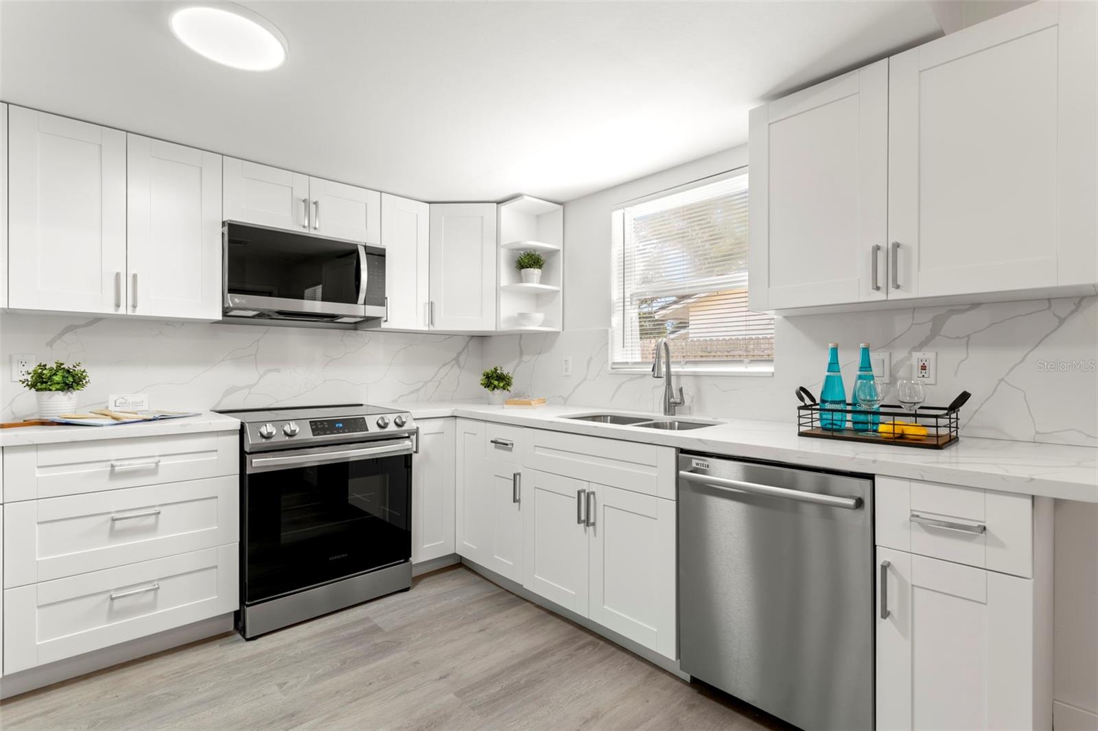 1524 ARIZONA AVE NE — photo 10
