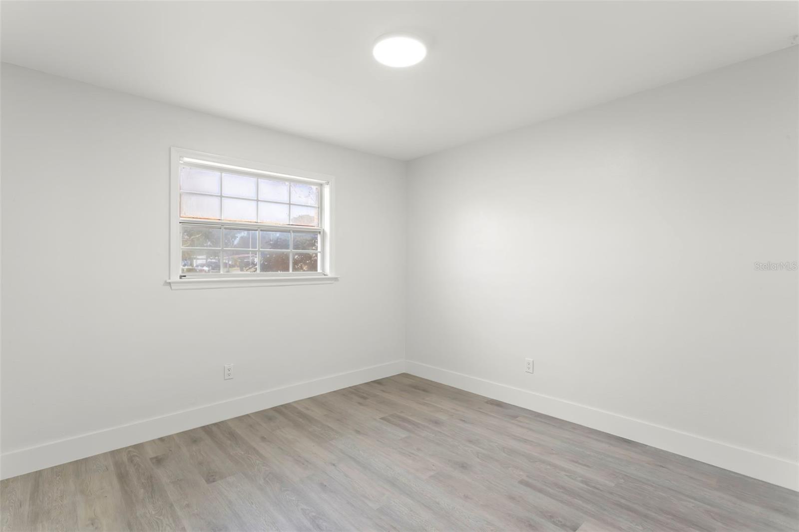 1524 ARIZONA AVE NE — photo 16