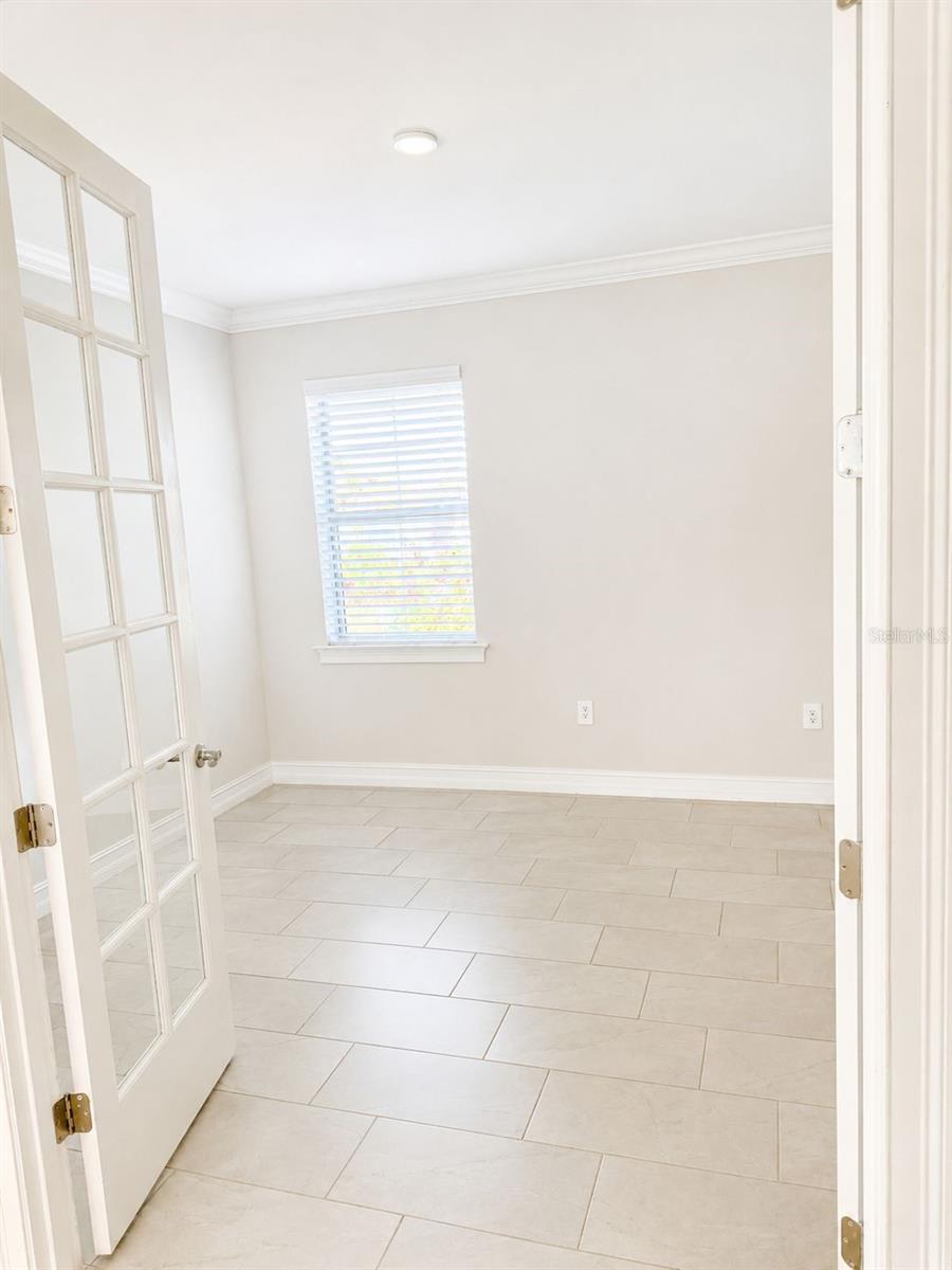 120 MOSCATA WAY — photo 3