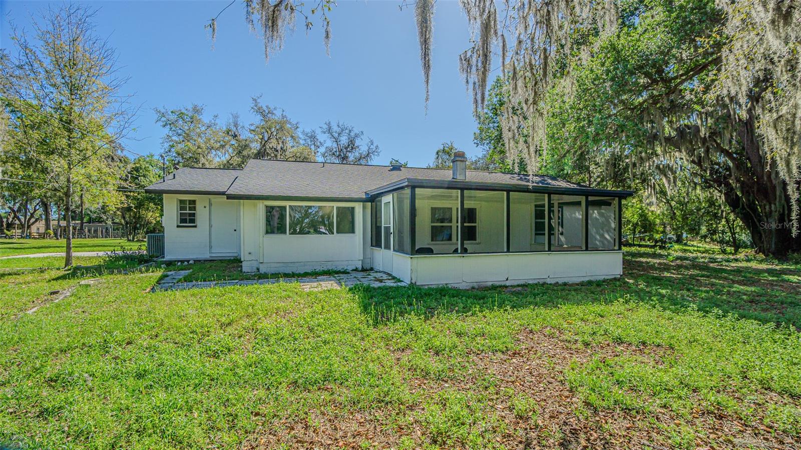 8807 OVERLOOK DR — photo 44
