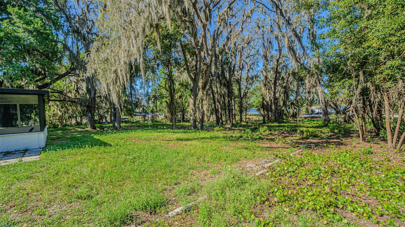 8807 OVERLOOK DR — photo 43