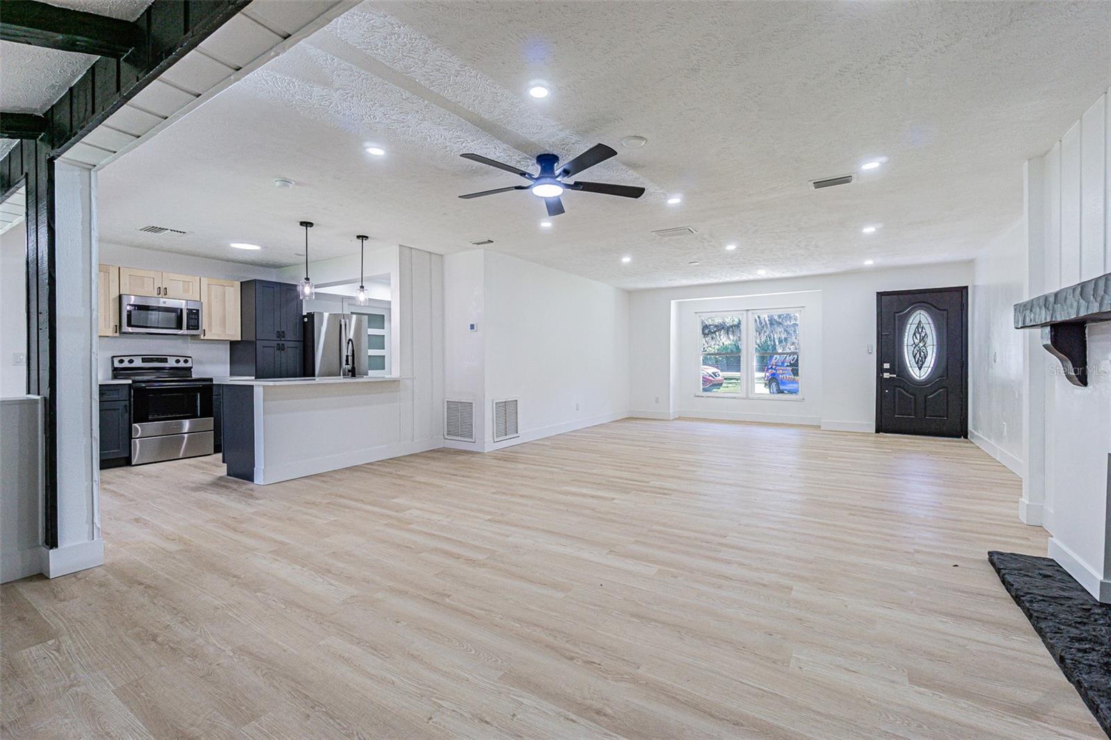8807 OVERLOOK DR — photo 18