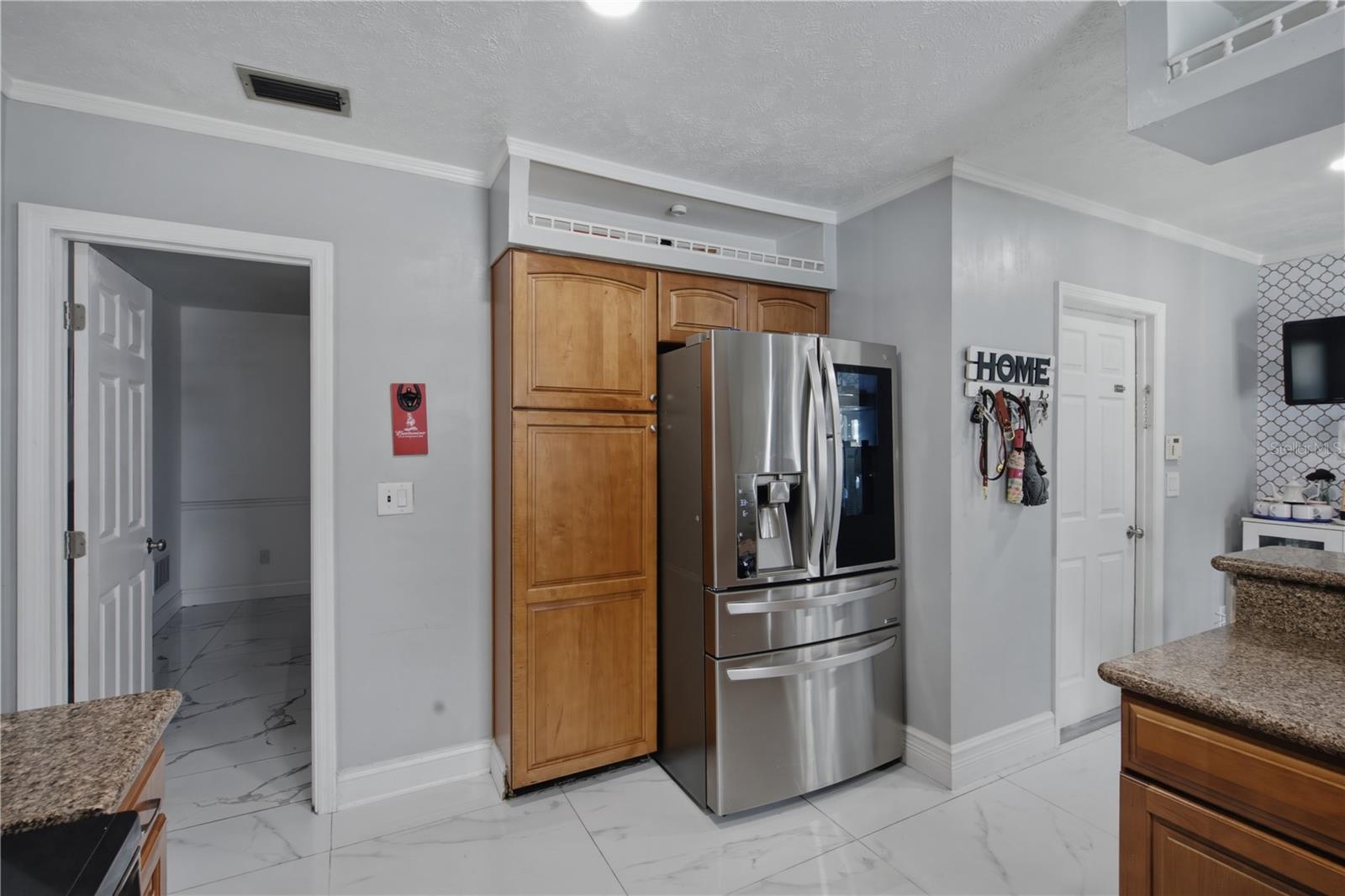 1124 KING ARTHUR CT — photo 13