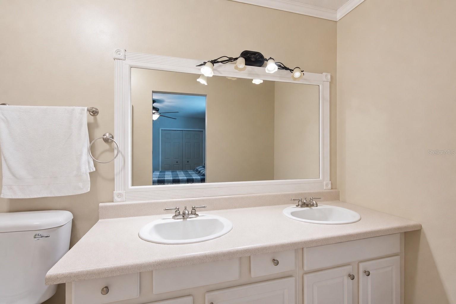 1124 KING ARTHUR CT — photo 17