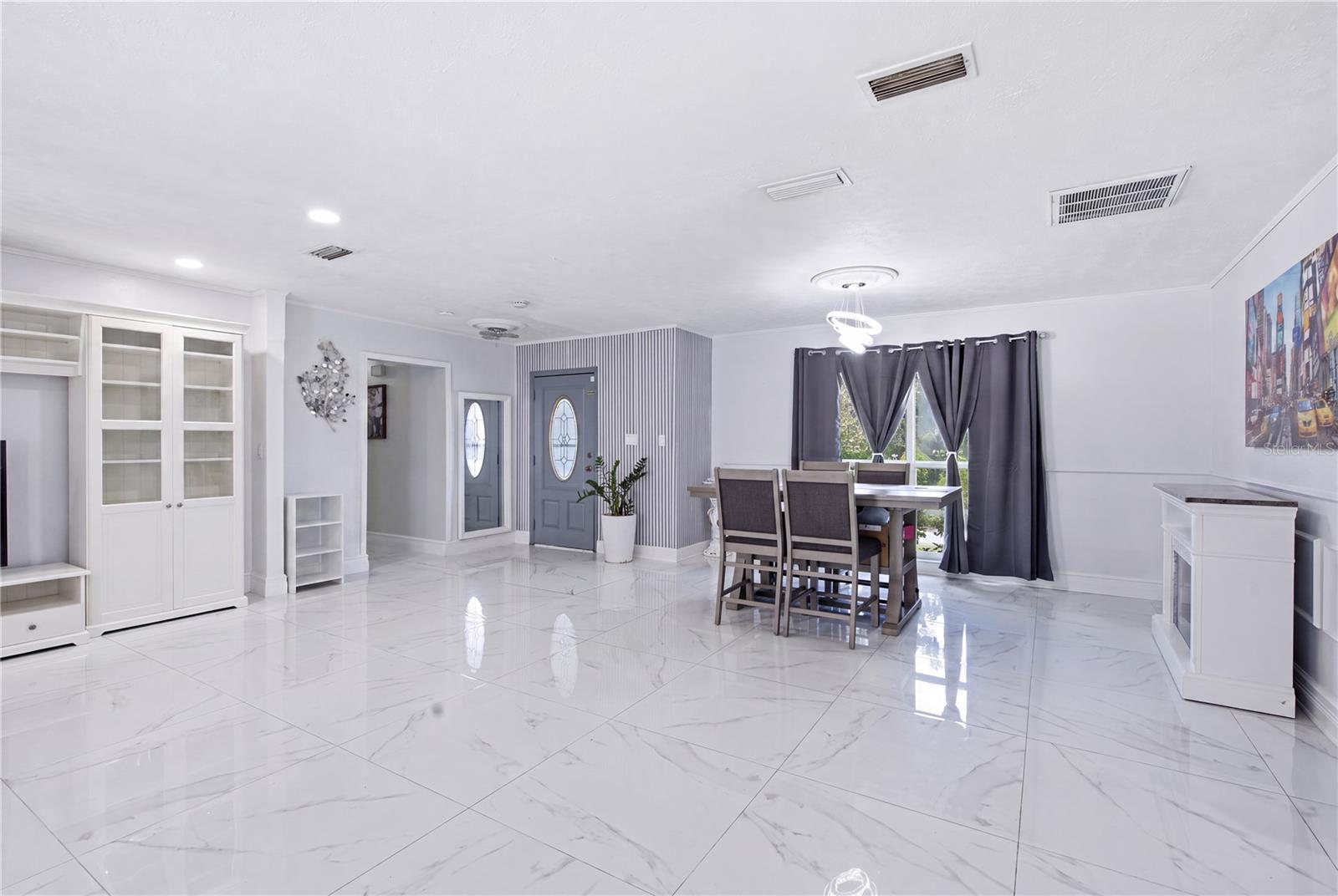 1124 KING ARTHUR CT — photo 9