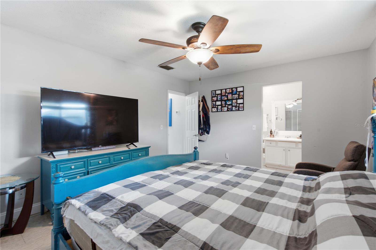 1124 KING ARTHUR CT — photo 16