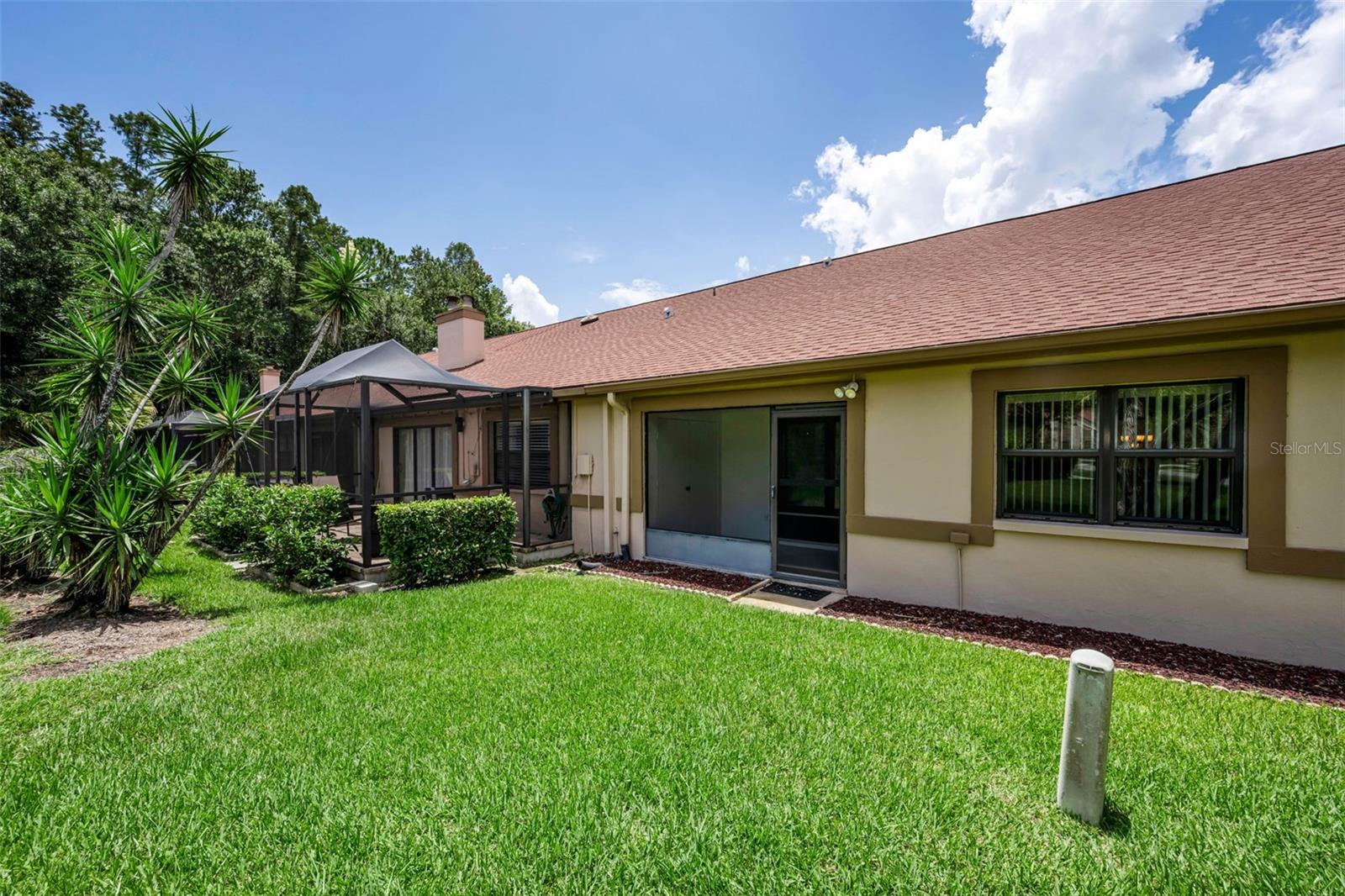 3477 HILLMOOR DR — photo 34