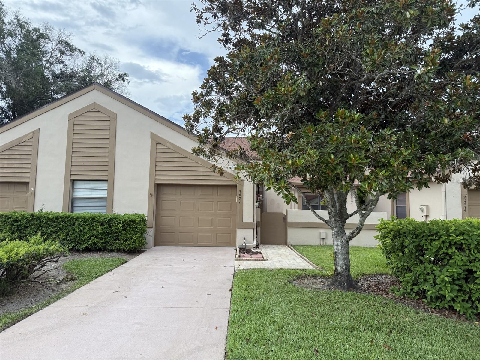 3477 HILLMOOR DR — photo 5