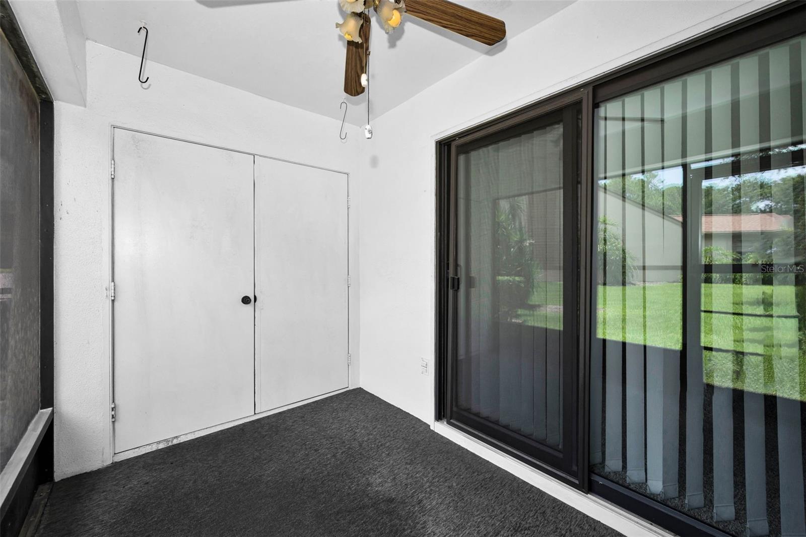 3477 HILLMOOR DR — photo 29