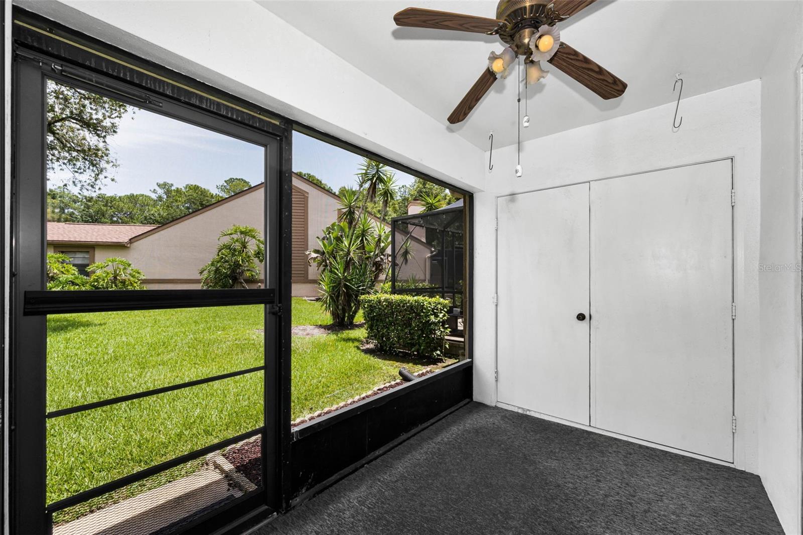 3477 HILLMOOR DR — photo 26