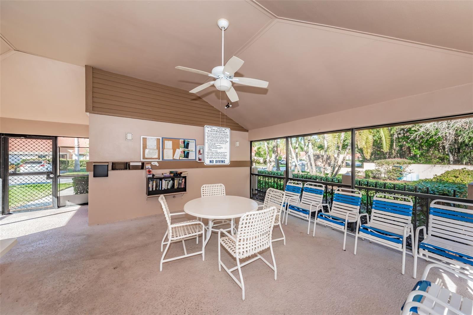 3477 HILLMOOR DR — photo 39