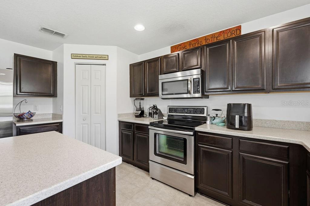 11018 RUNNING PINE DR — photo 7