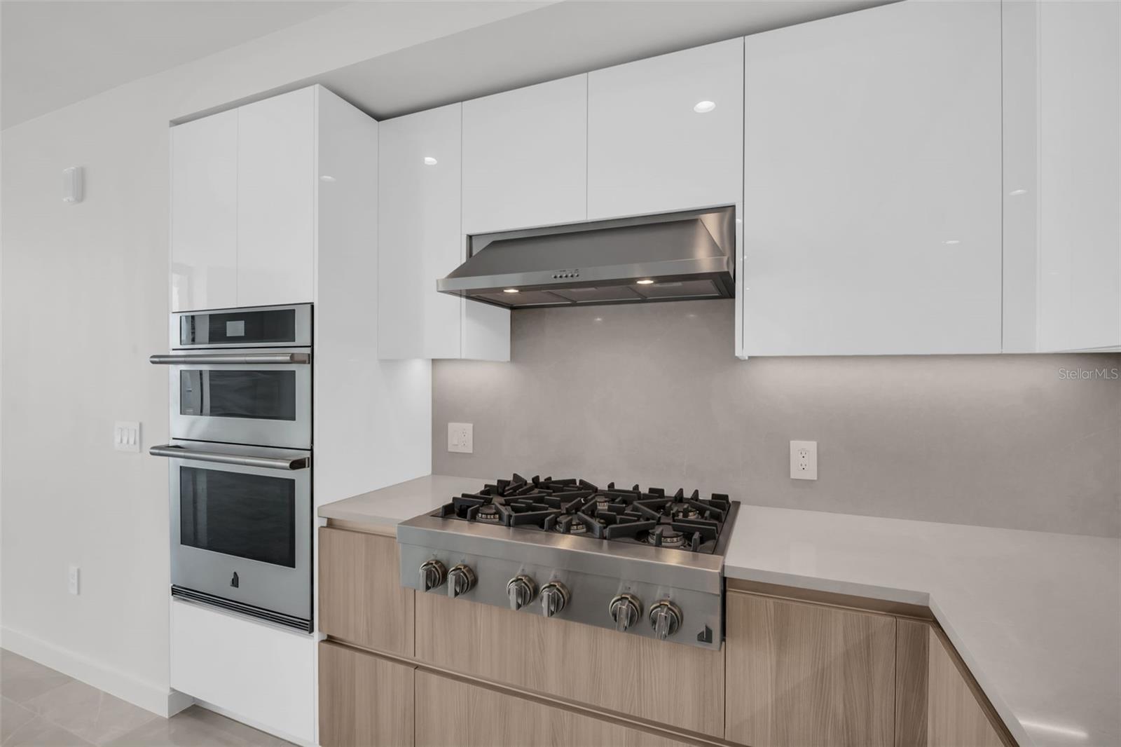 400 CENTRAL AVE #2605 — photo 8