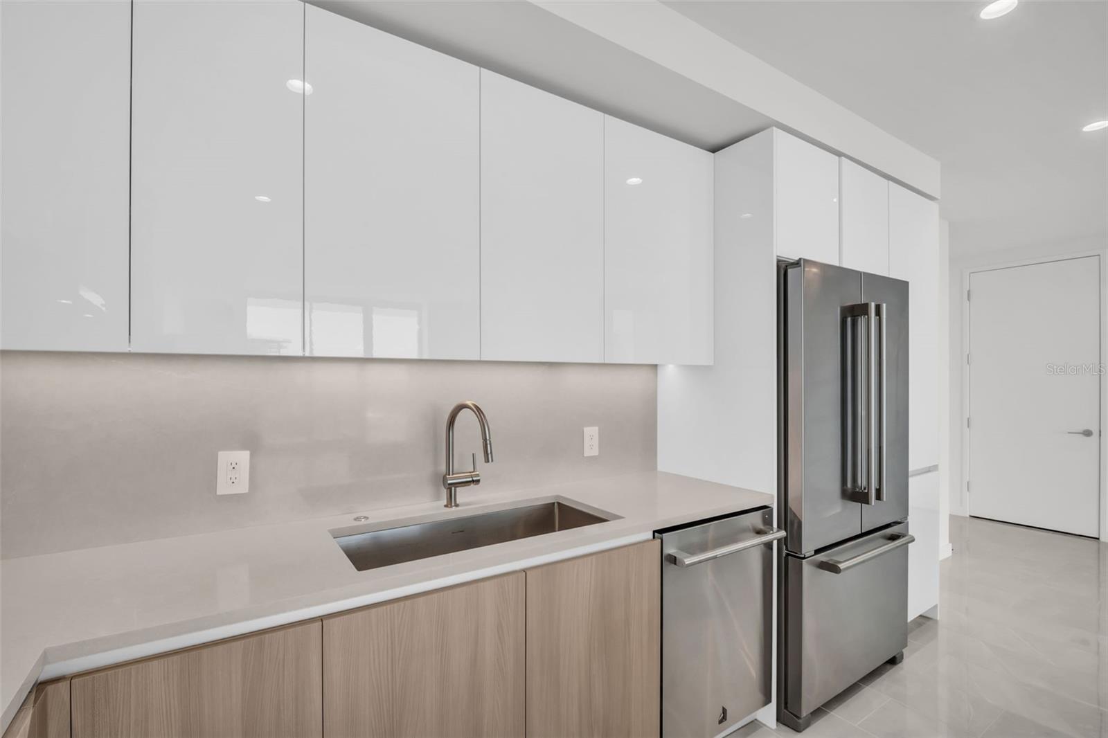 400 CENTRAL AVE #2605 — photo 7
