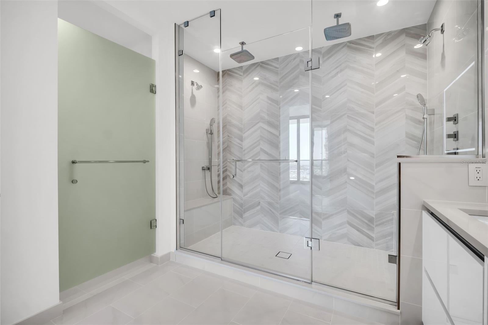 400 CENTRAL AVE #2605 — photo 26