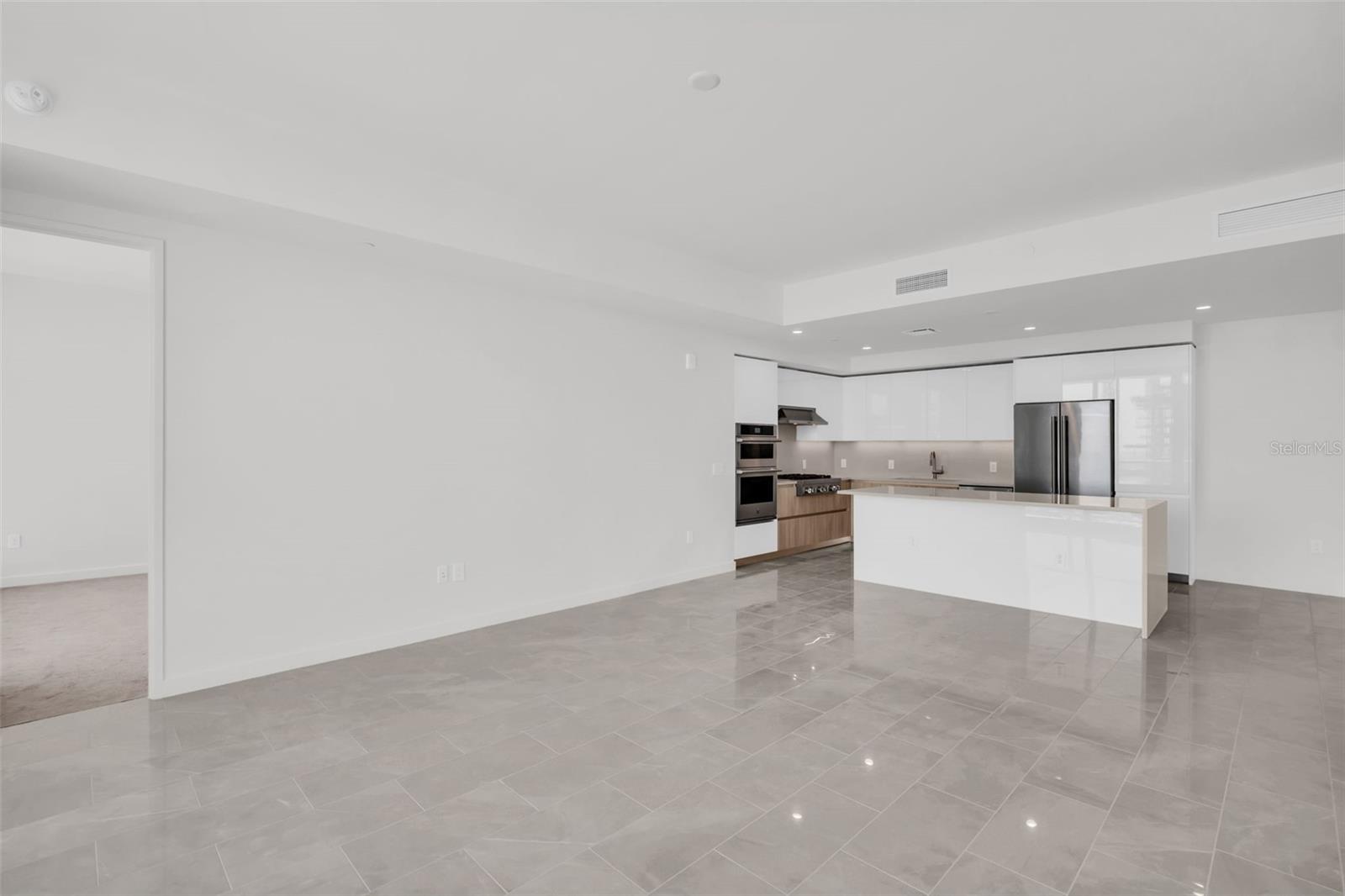 400 CENTRAL AVE #2605 — photo 18