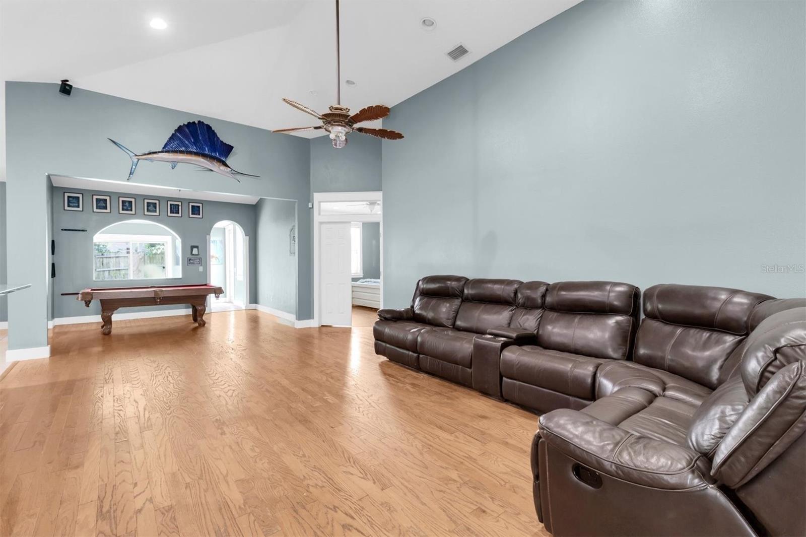 6020 MONTANA AVE — photo 8