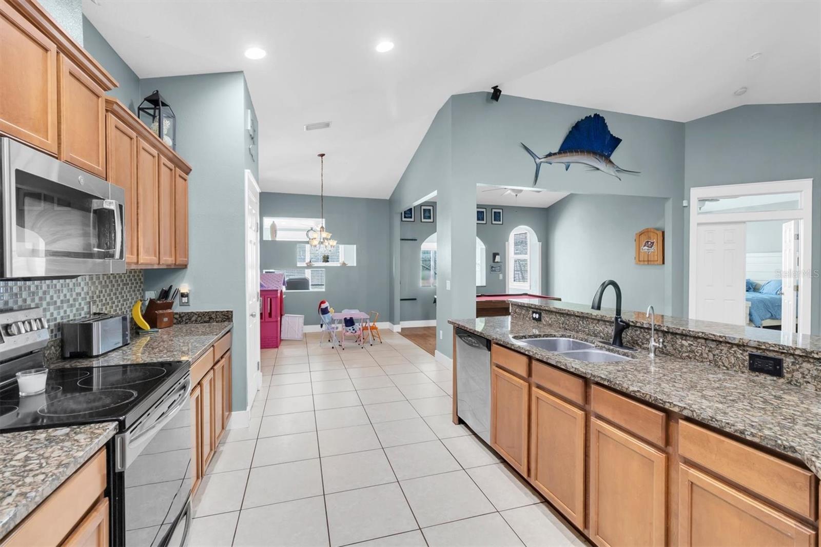 6020 MONTANA AVE — photo 14