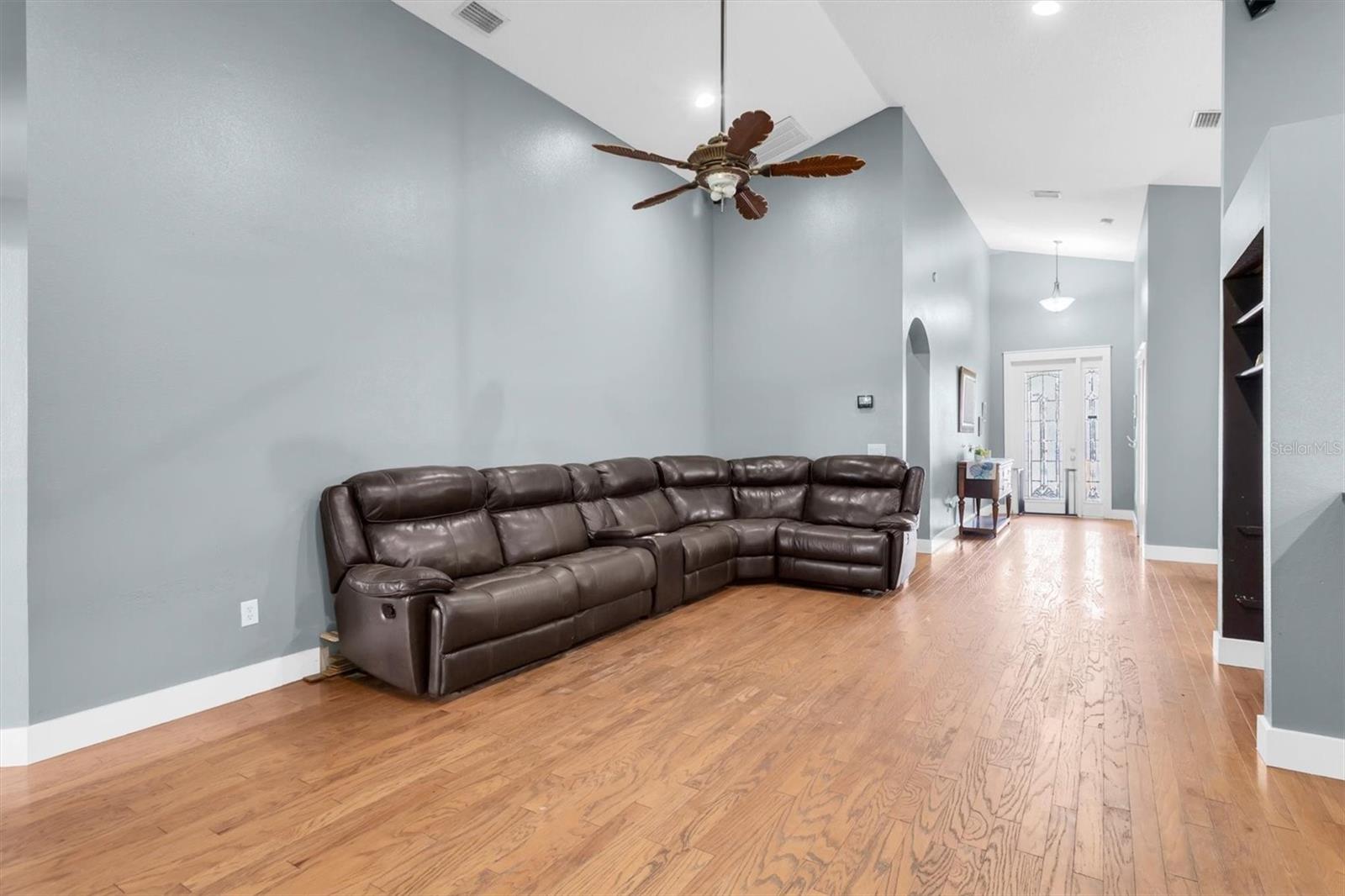 6020 MONTANA AVE — photo 9