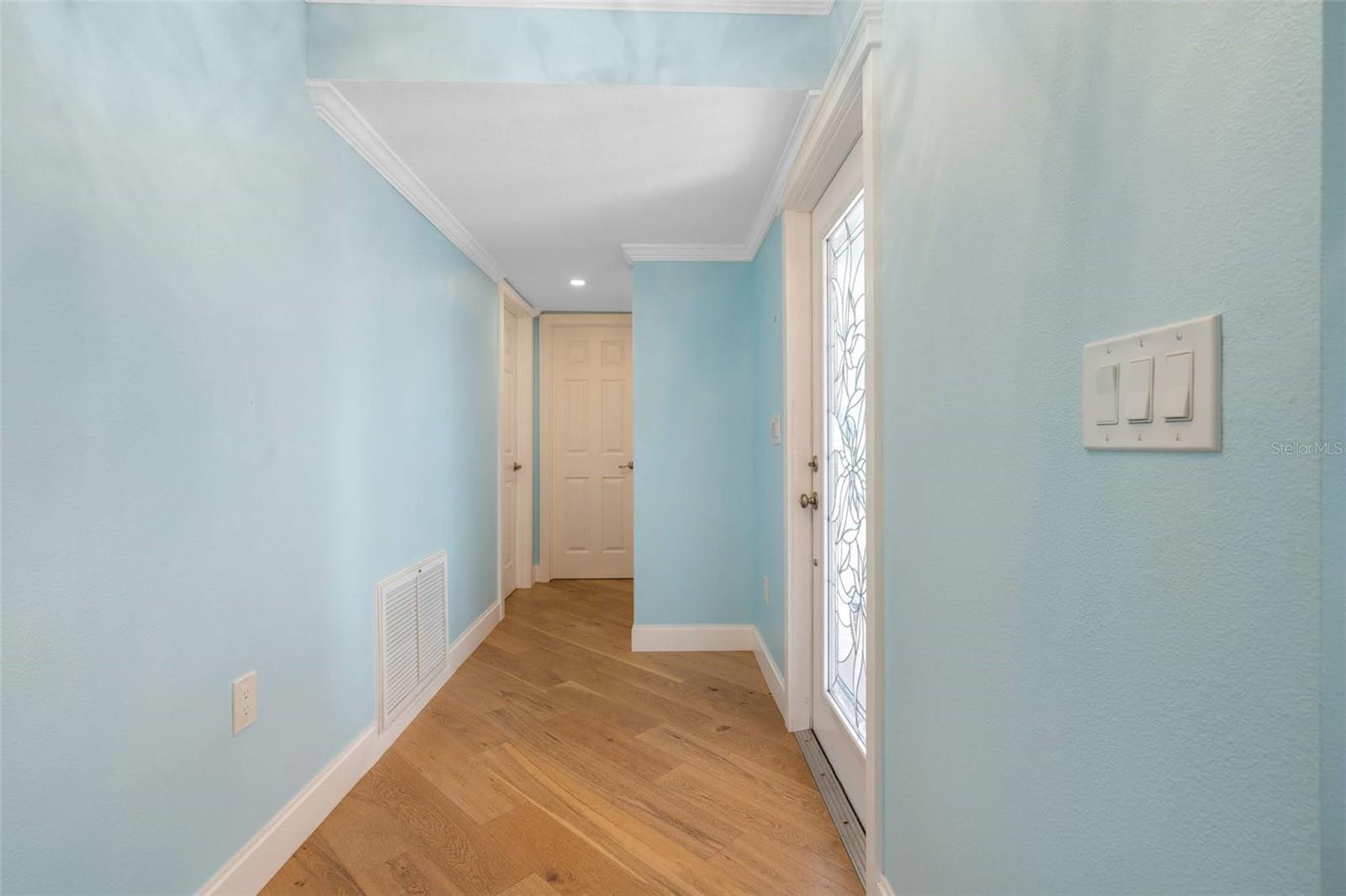 2305 RIVERBLUFF PKWY #V256 — photo 3