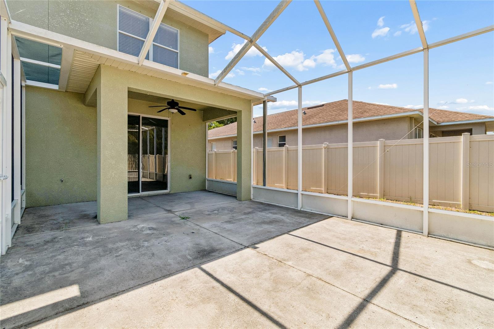 915 WINDTON OAK DR — photo 39