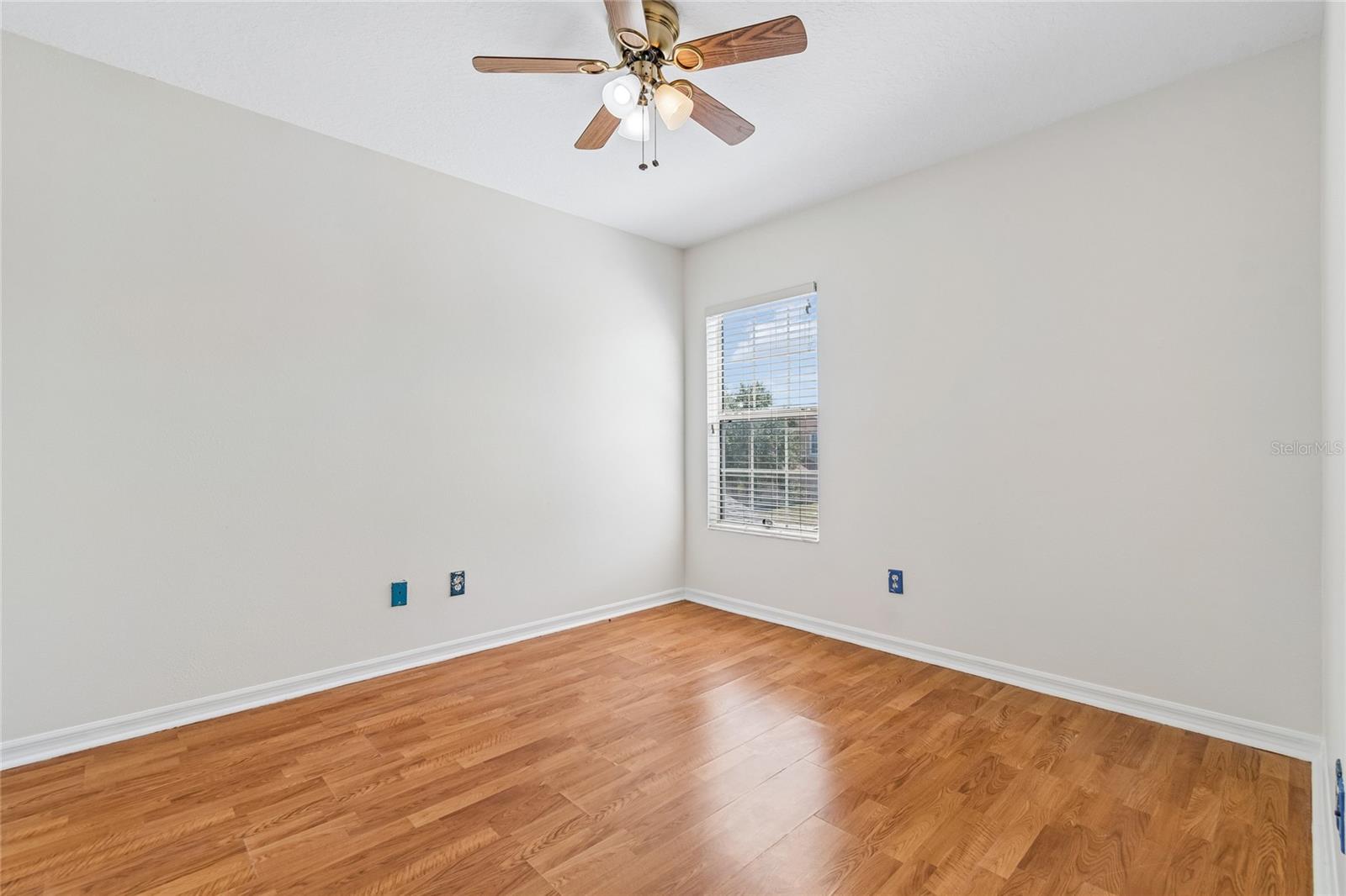 915 WINDTON OAK DR — photo 31