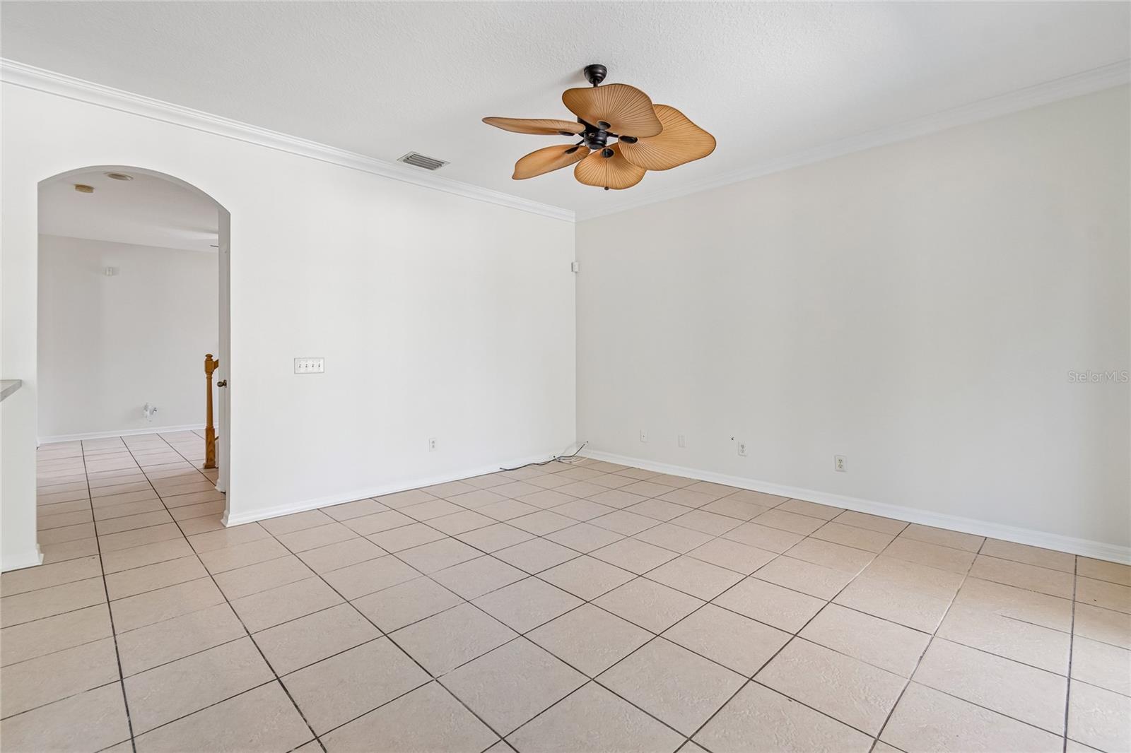 915 WINDTON OAK DR — photo 16