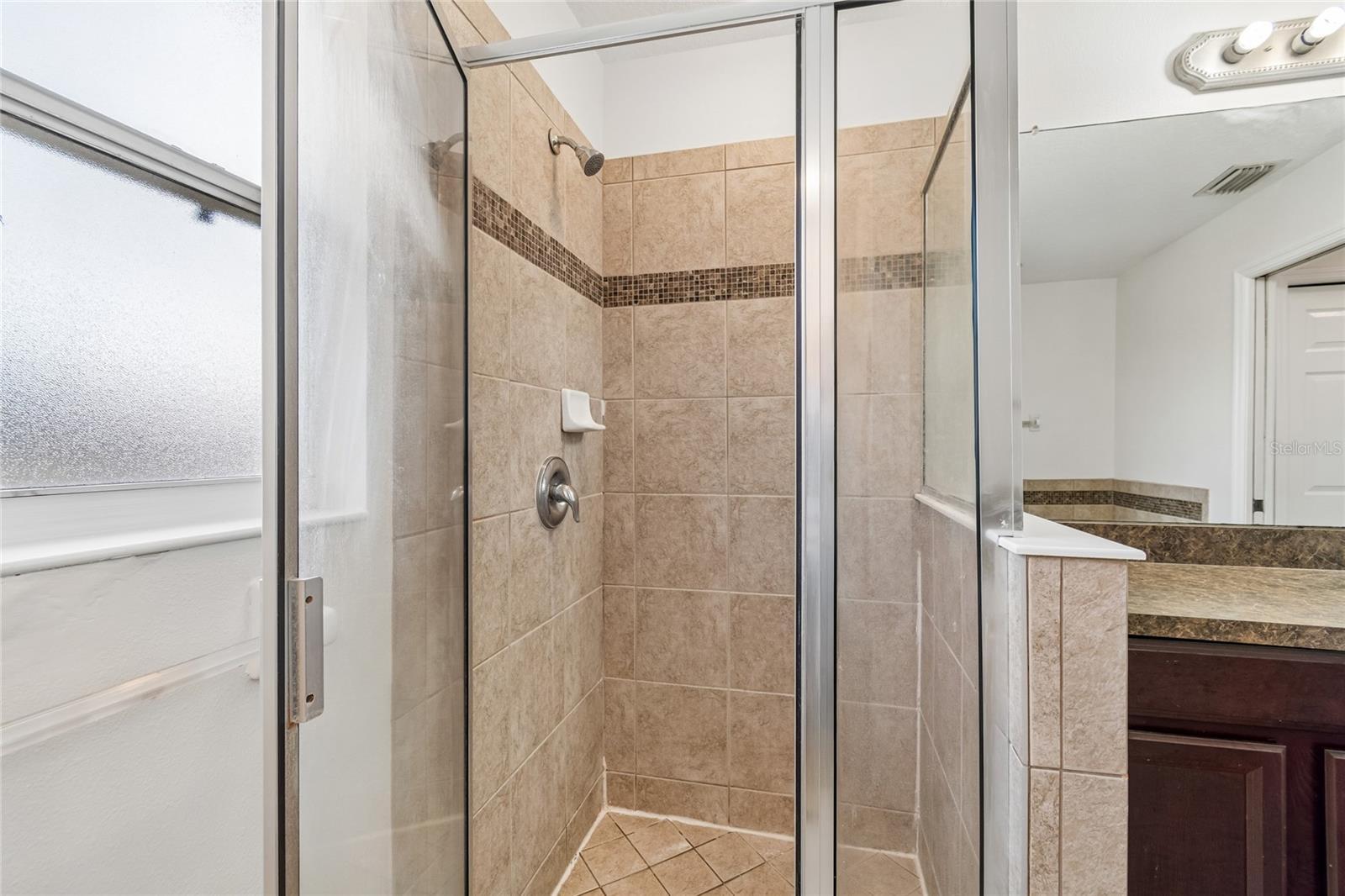 915 WINDTON OAK DR — photo 27