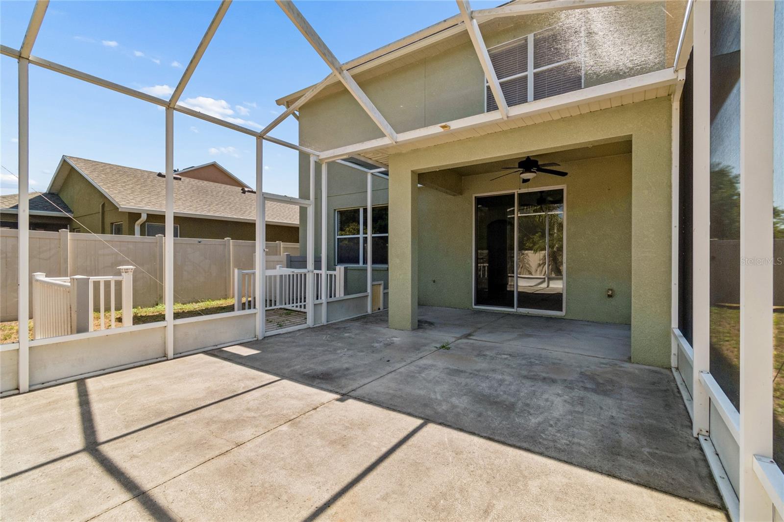 915 WINDTON OAK DR — photo 40