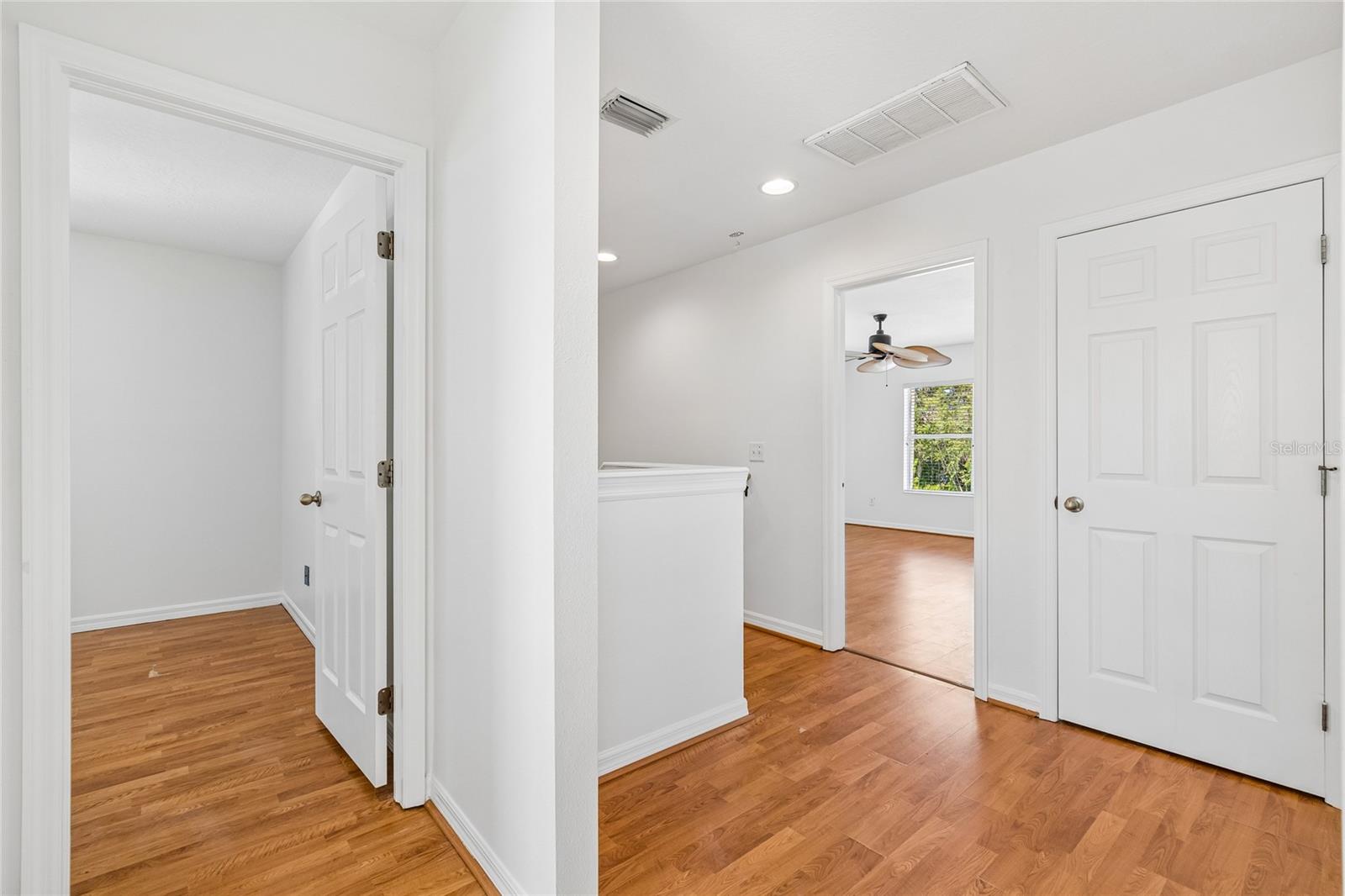 915 WINDTON OAK DR — photo 33