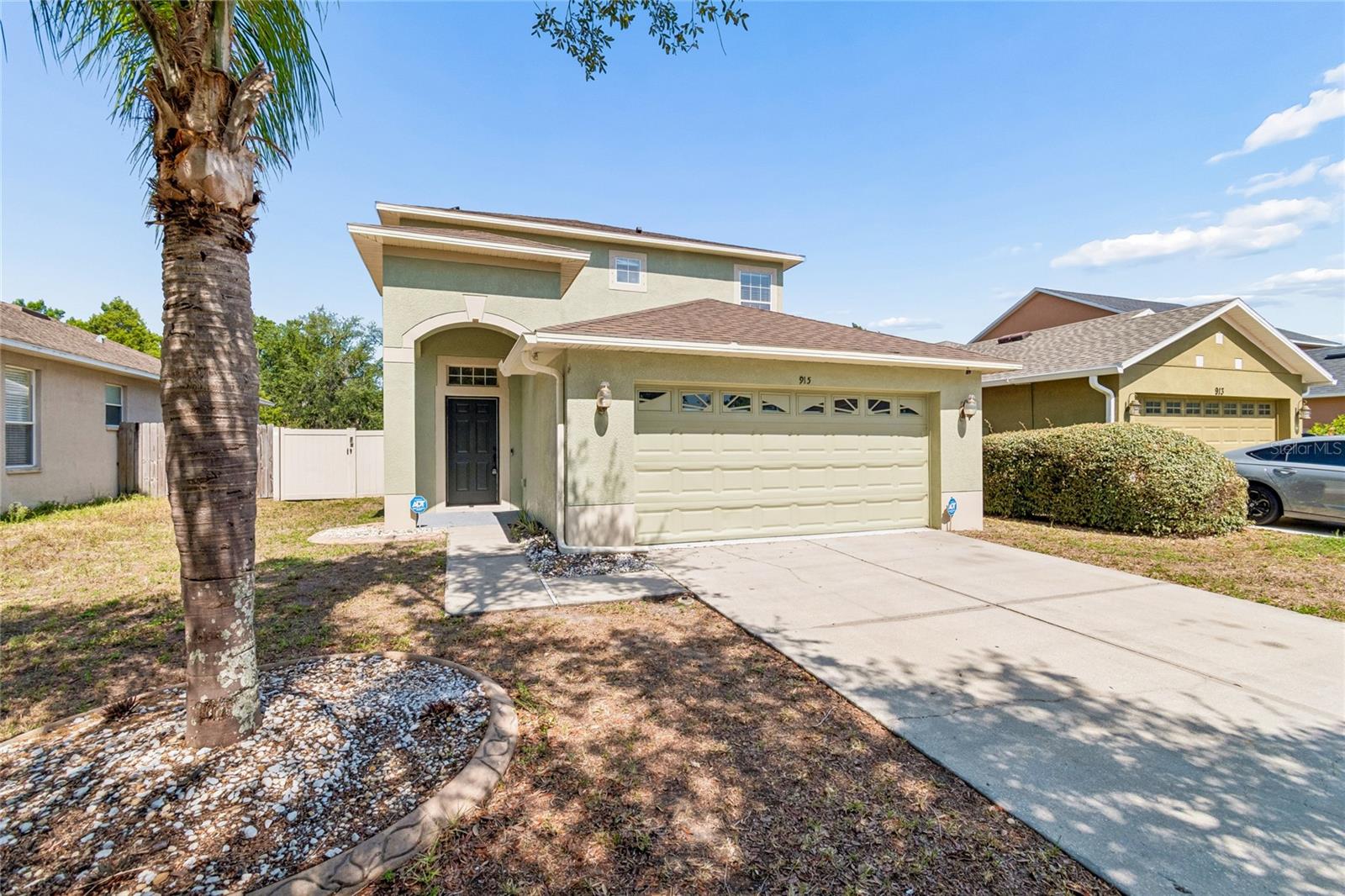 915 WINDTON OAK DR — photo 2