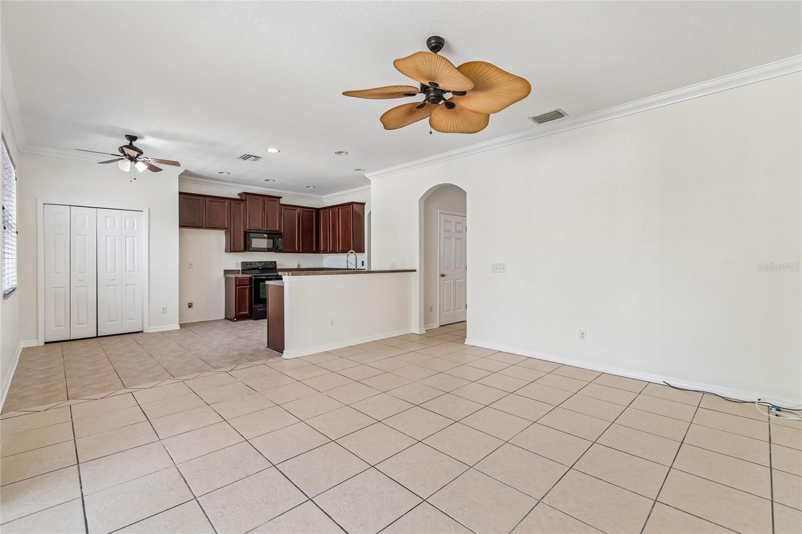 915 WINDTON OAK DR — photo 17