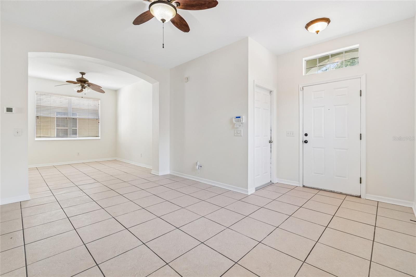 915 WINDTON OAK DR — photo 6