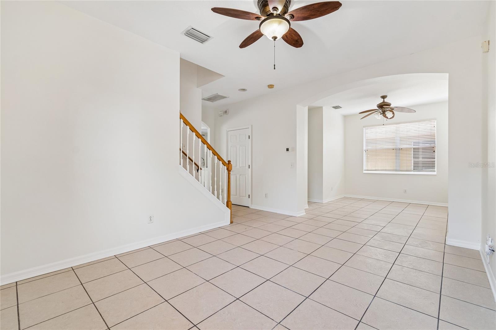 915 WINDTON OAK DR — photo 5