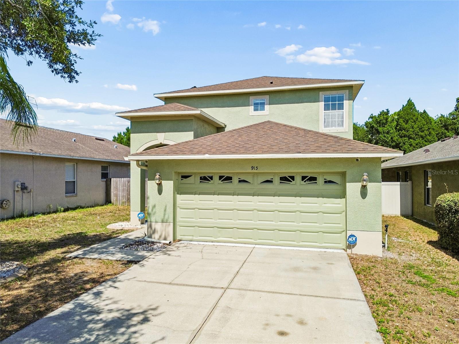 915 WINDTON OAK DR — photo 47