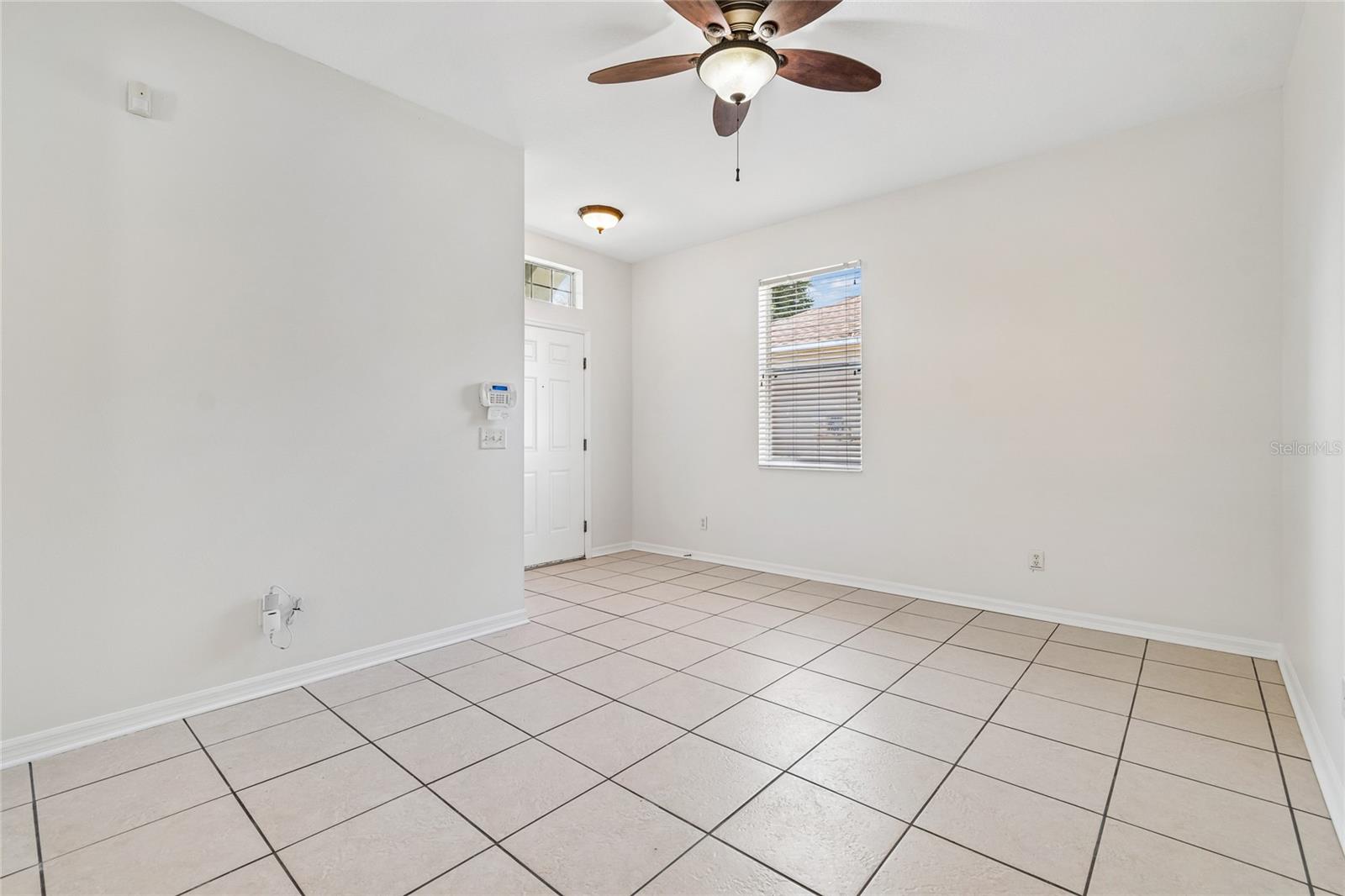 915 WINDTON OAK DR — photo 7