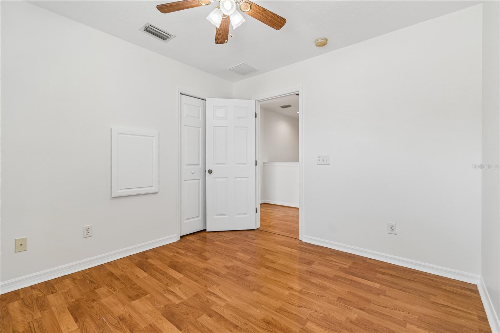 915 WINDTON OAK DR — photo 30