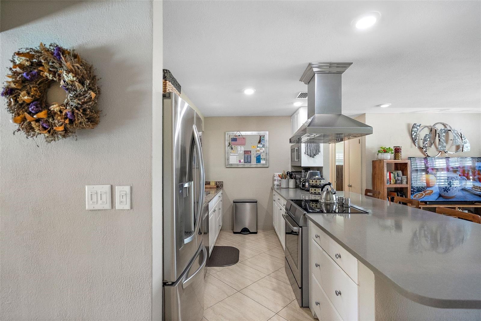 101 MADONNA BLVD — photo 6