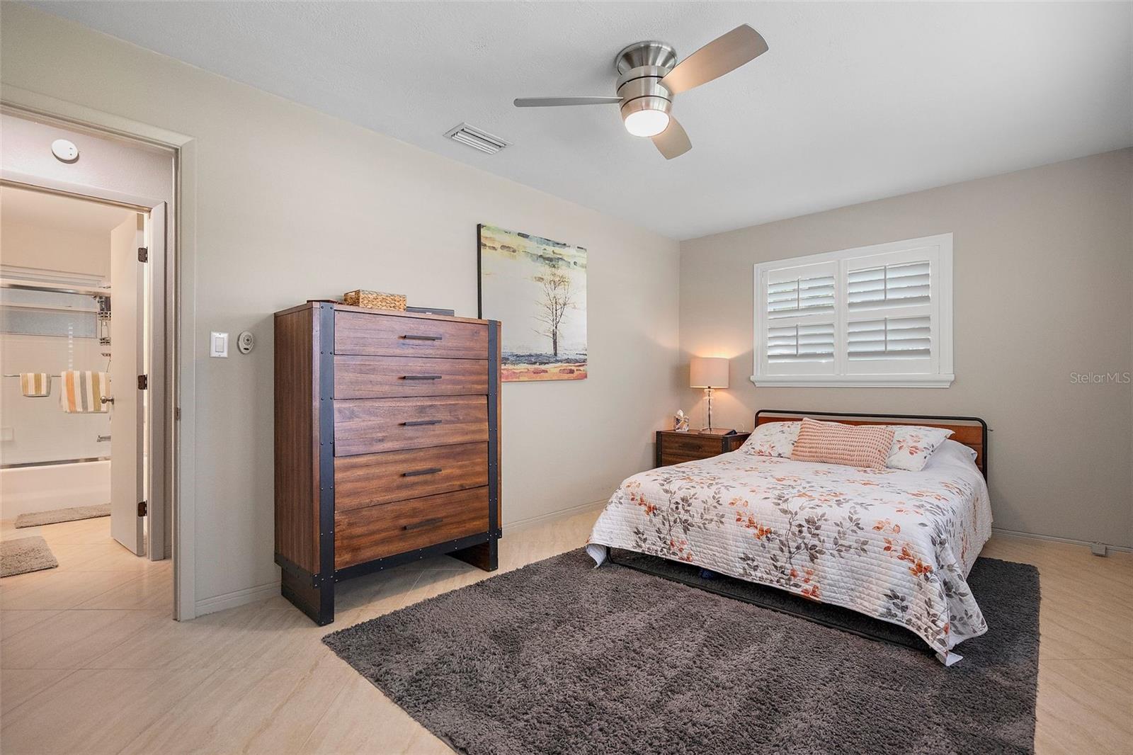 101 MADONNA BLVD — photo 14