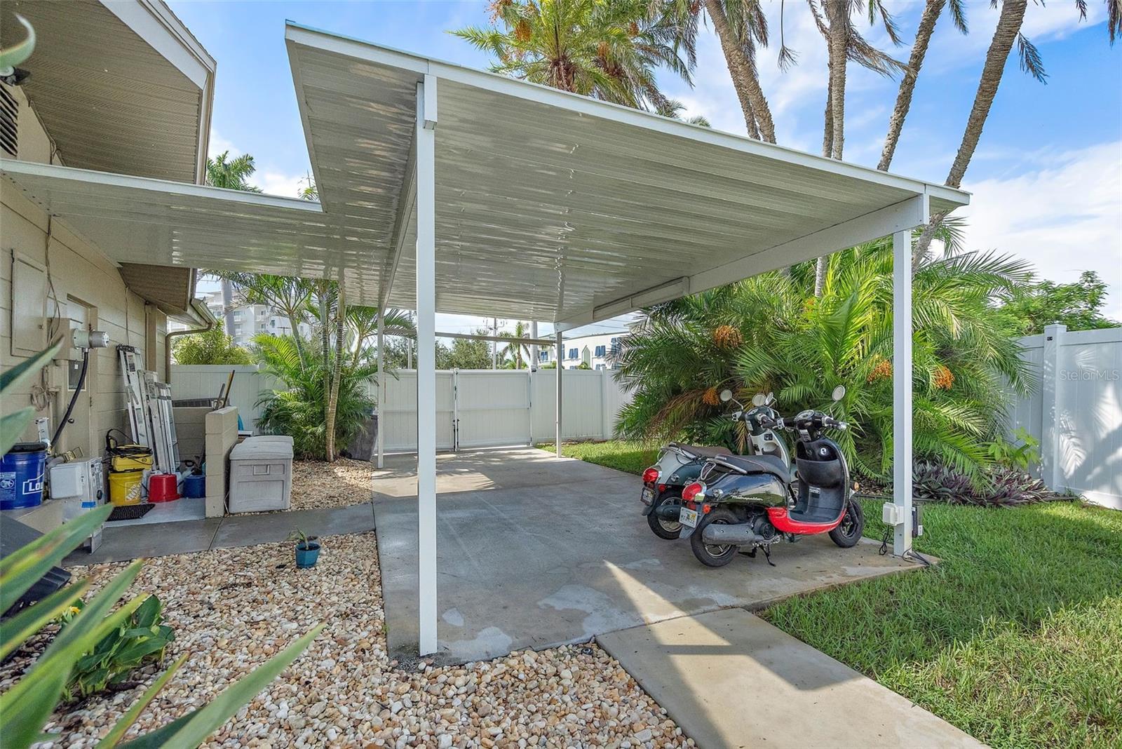 101 MADONNA BLVD — photo 25