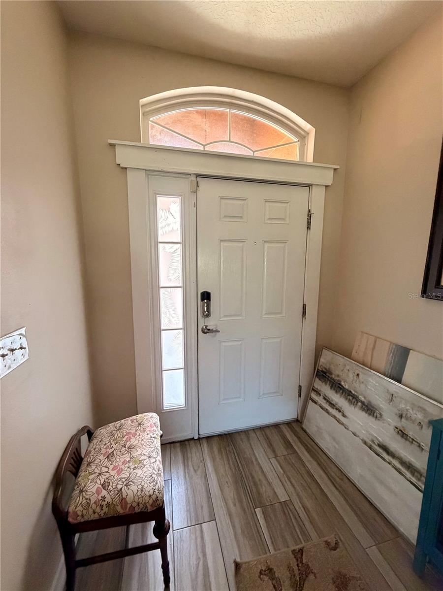 308 CORBETT BLUFF DR — photo 2