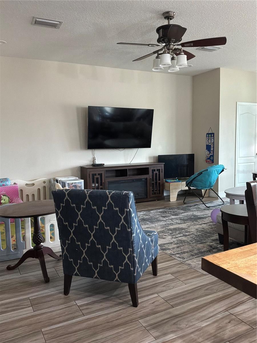 308 CORBETT BLUFF DR — photo 5