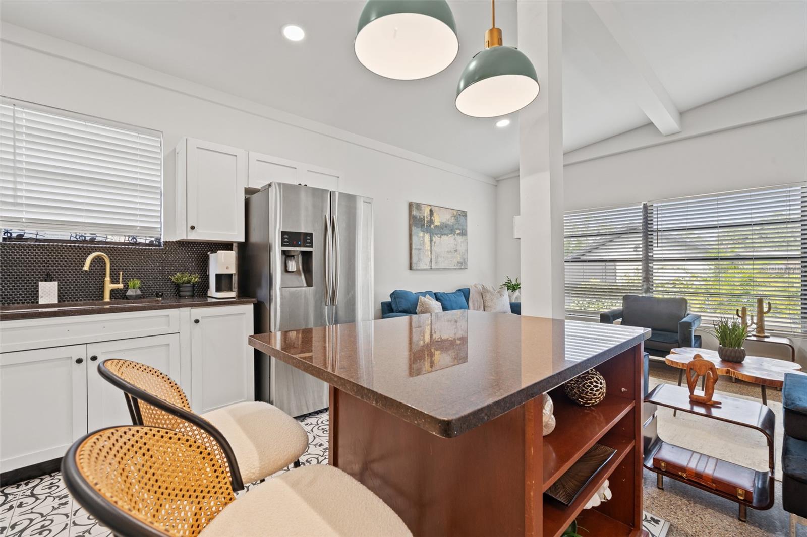 308 E HOLLYWOOD ST — photo 11