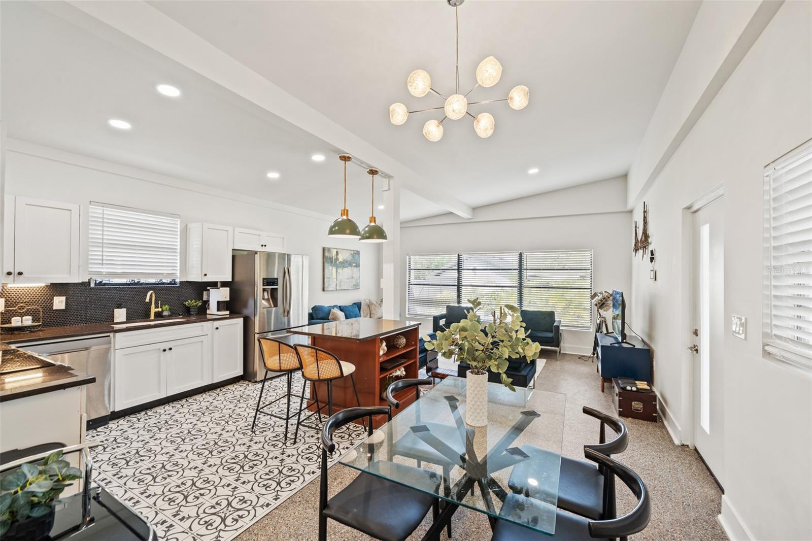 308 E HOLLYWOOD ST — photo 5