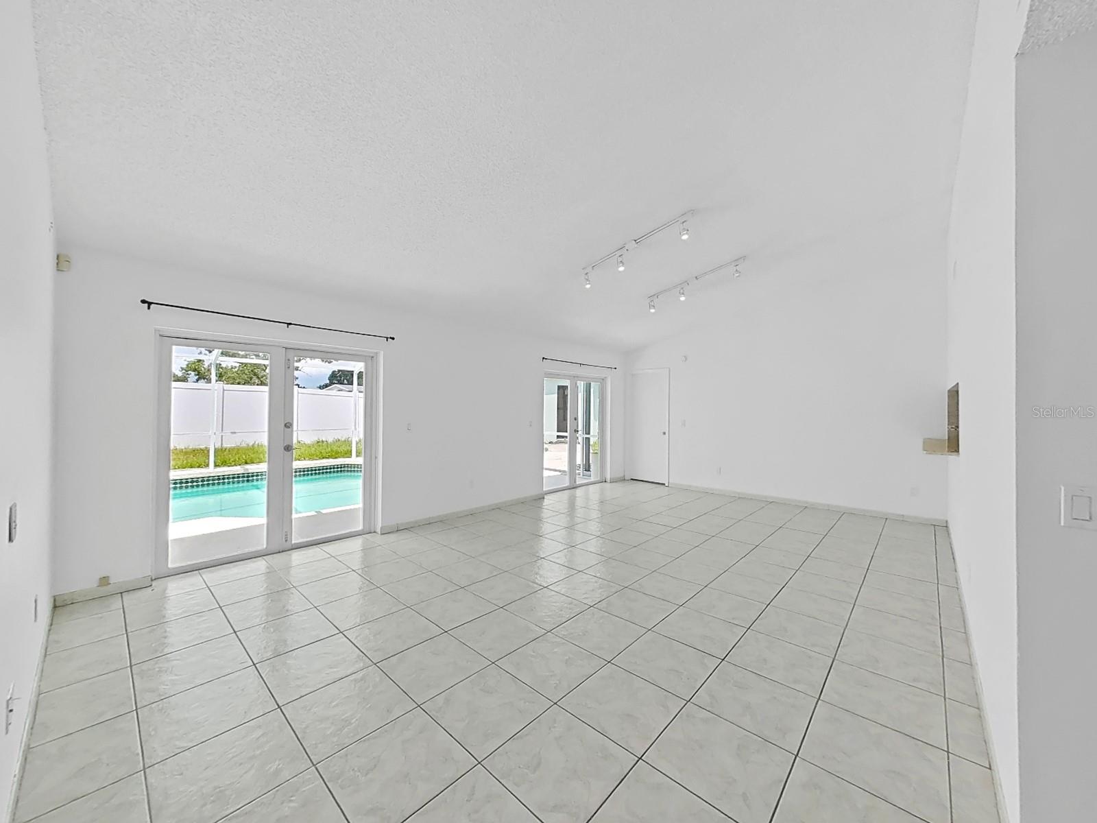 10902 WINGATE DR — photo 22