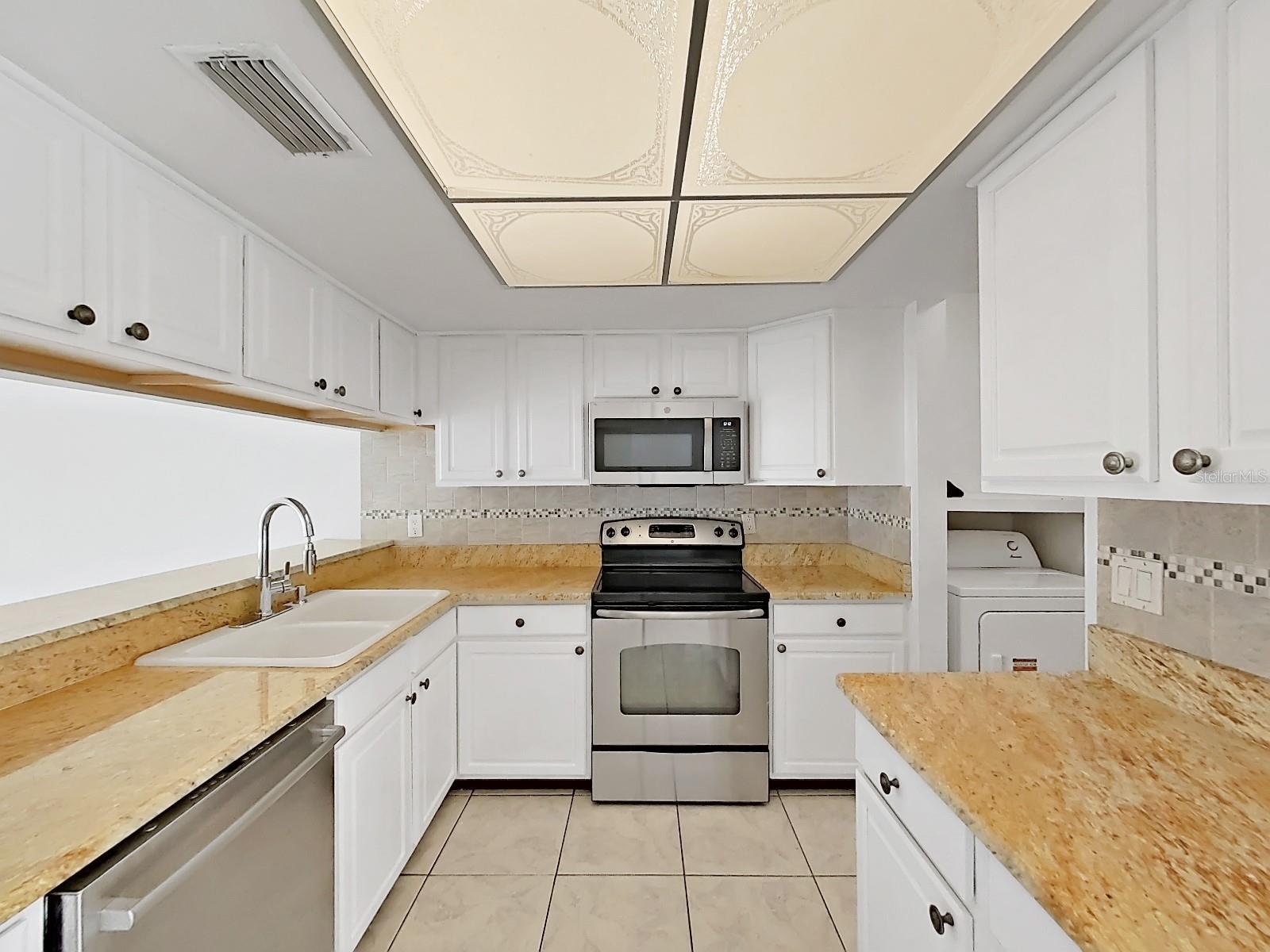 10902 WINGATE DR — photo 16